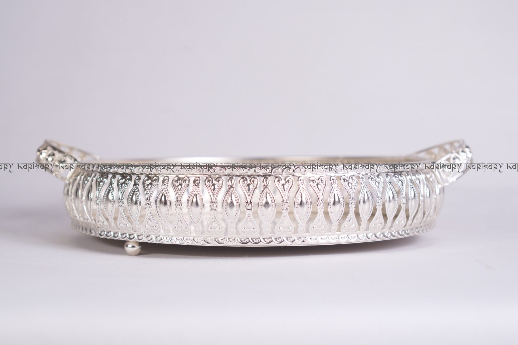 DECORATIVE GERMAN SILVER HAMPER TRAY WITH HANDLE FOR TROUSSEAU & GIFTING (26cm Diameter) 