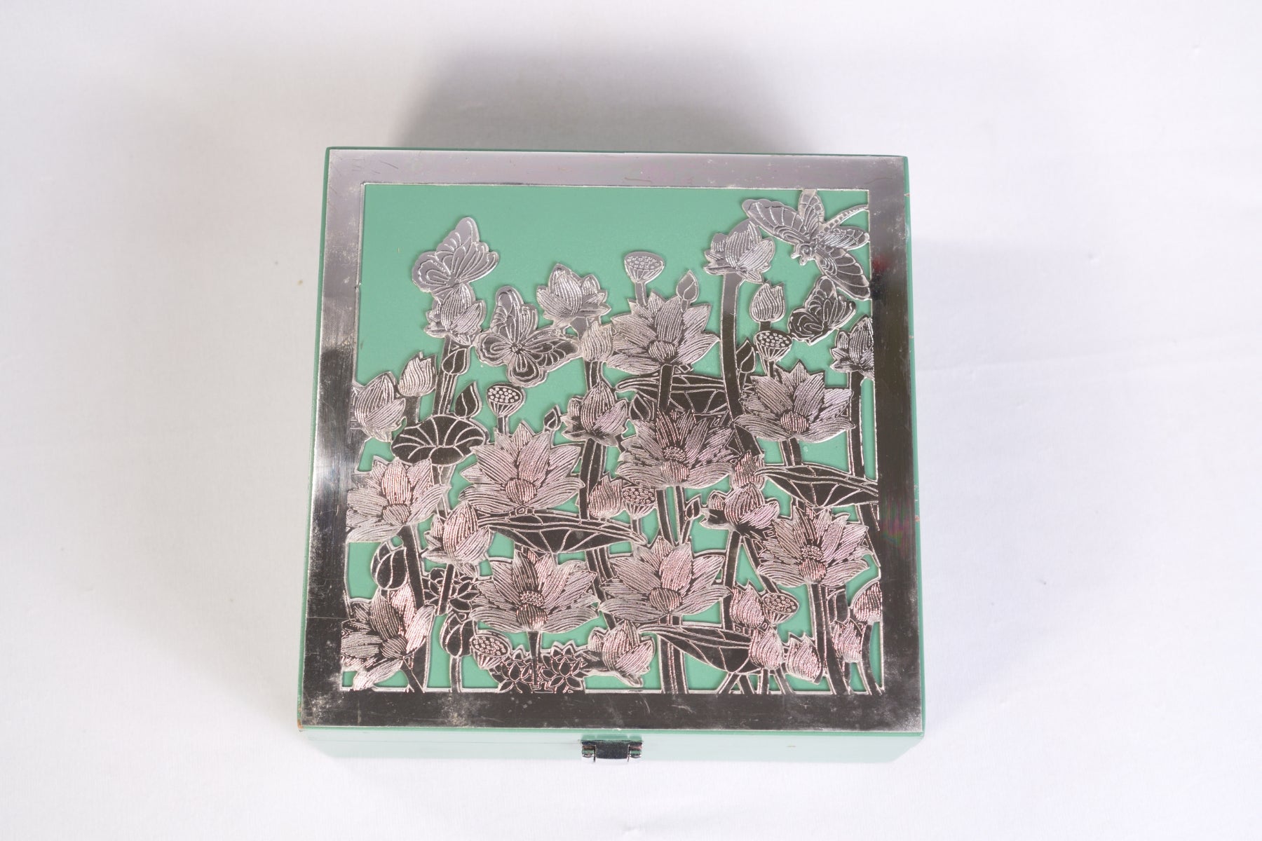 LUXURY WOODEN GIFTING BOX FOR SWEETS, CHOCOLATES & JEWELRY