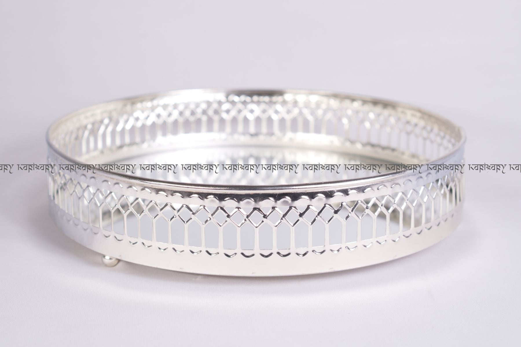 ROUND HAMPER TRAY WITH MIRROR & DESIGNER BORDER FOR GIFTING, TROUSSEAU PACKING, DECOR (30cm diameter)