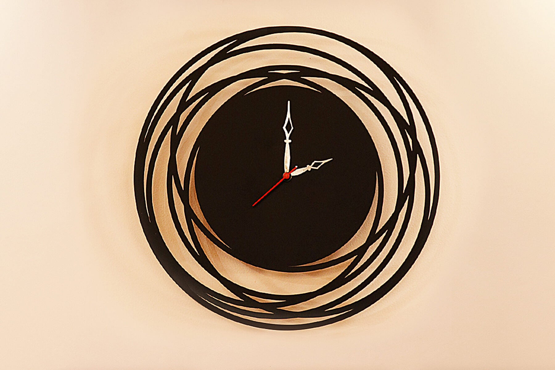 Minimalist Black Metal Wall Clock – 15 Inch