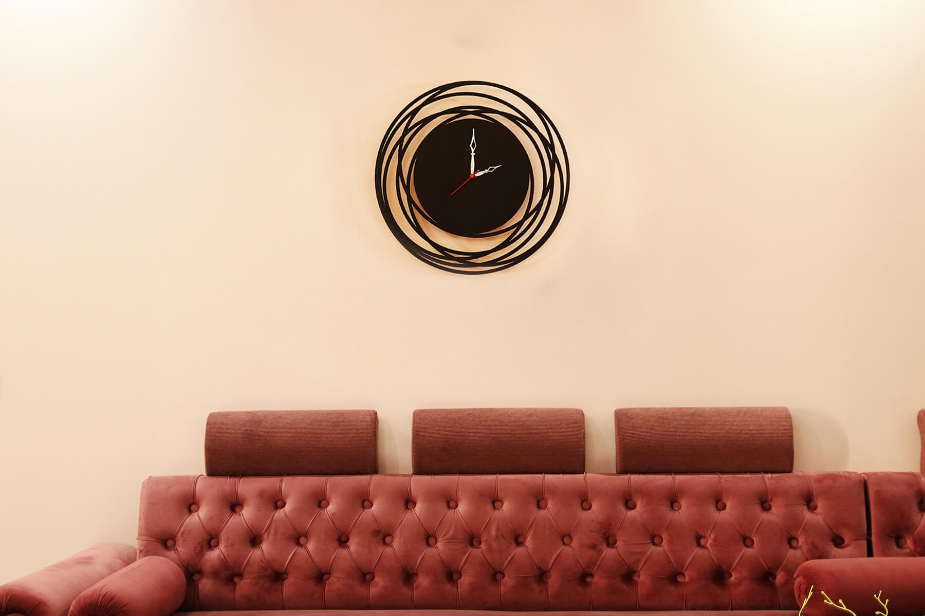 Minimalist Black Metal Wall Clock – 15 Inch