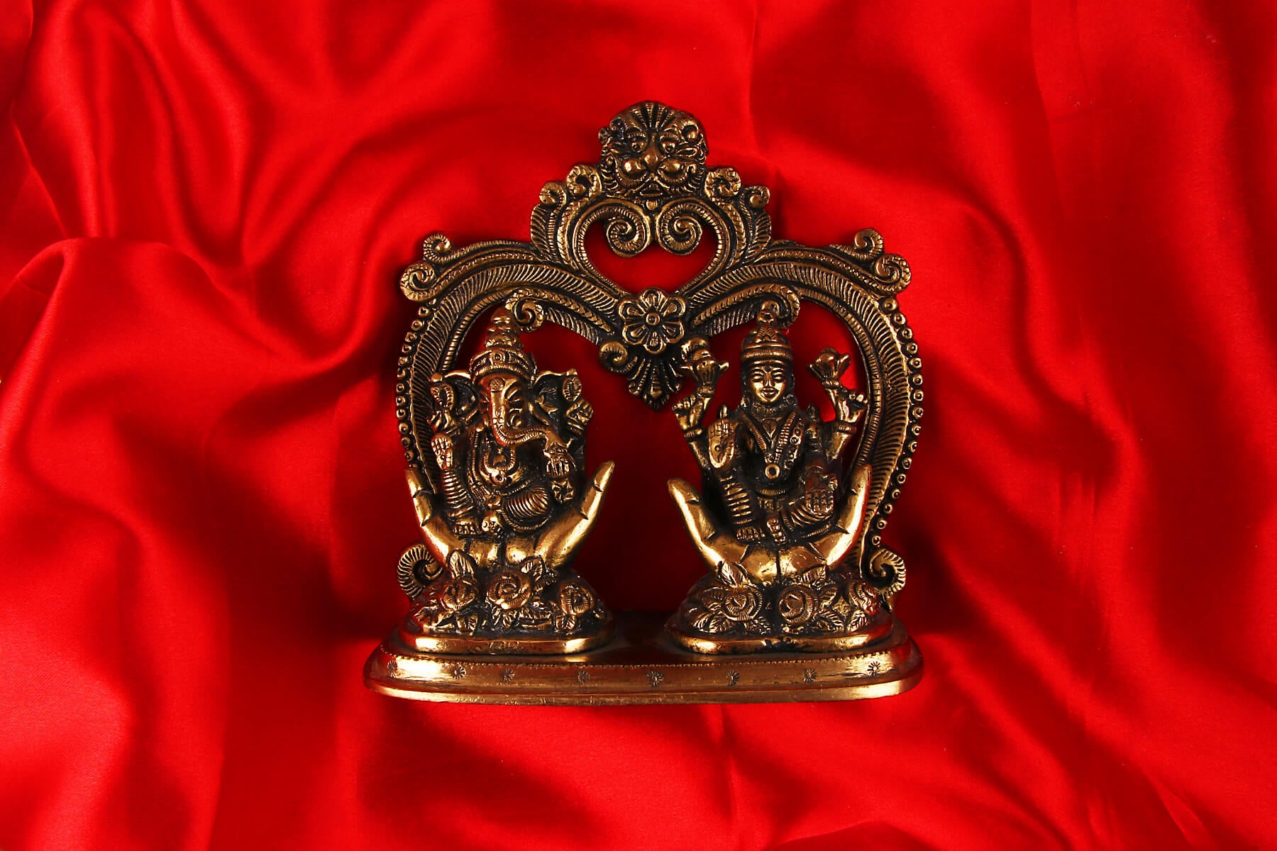 Brass Lakshmi Ganesh Idol Set for Pooja & Diwali