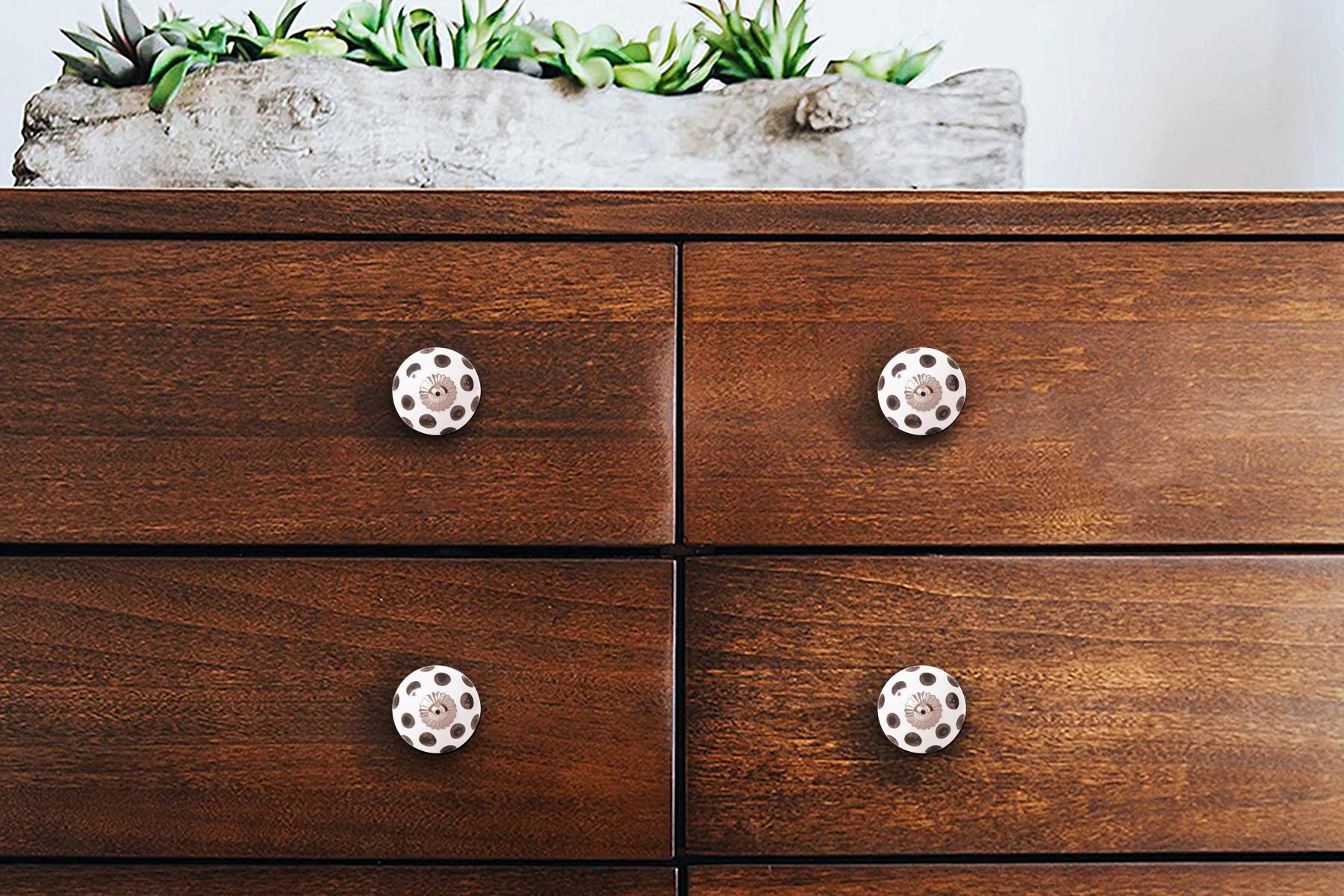 CERAMIC KNOBS FOR DRAWERS/CABINETS. SET OF 6