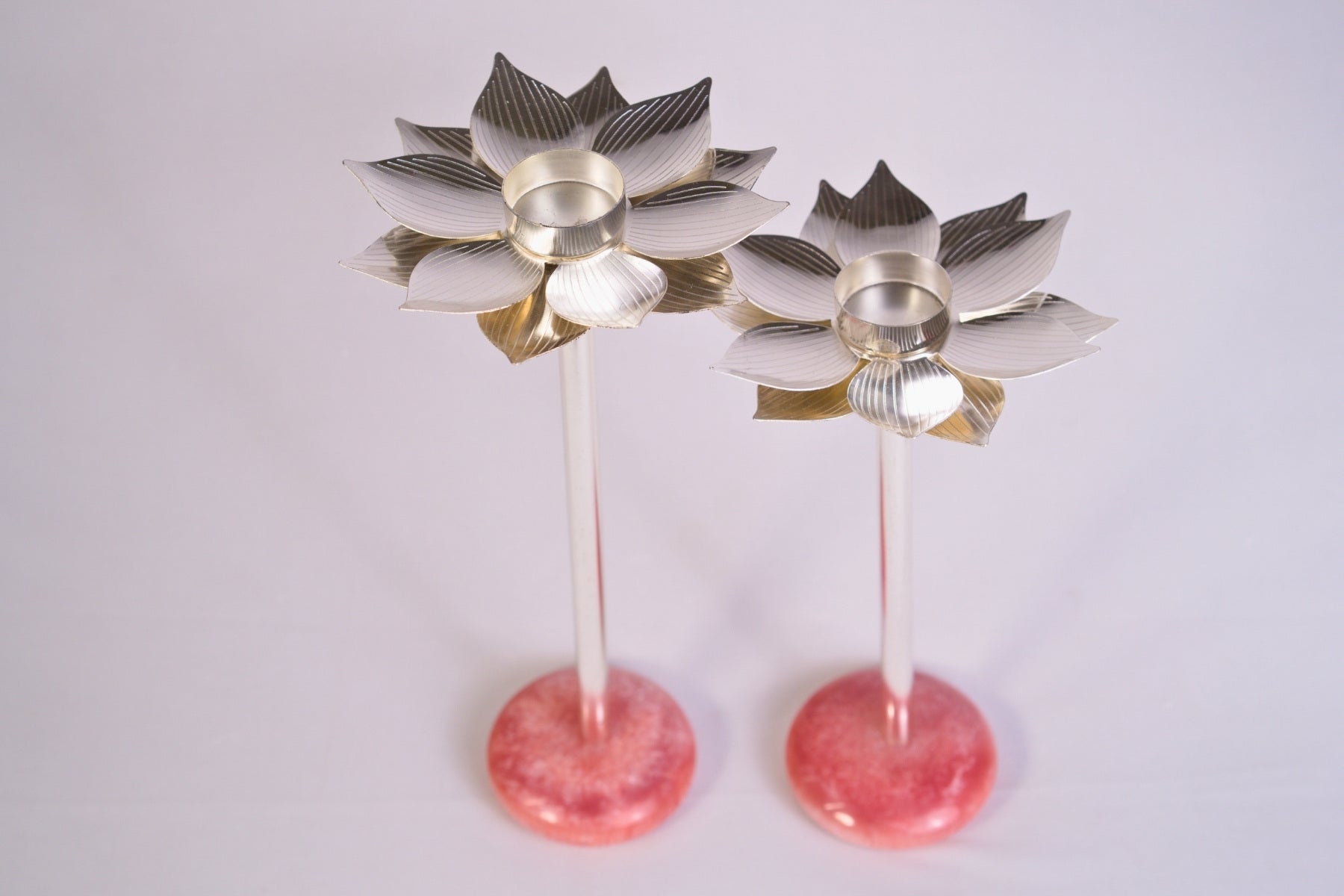 LOTUS TEALIGHT CANDLE HOLDER FOR GIFTING AND HOME DÉCOR (SET OF 2)