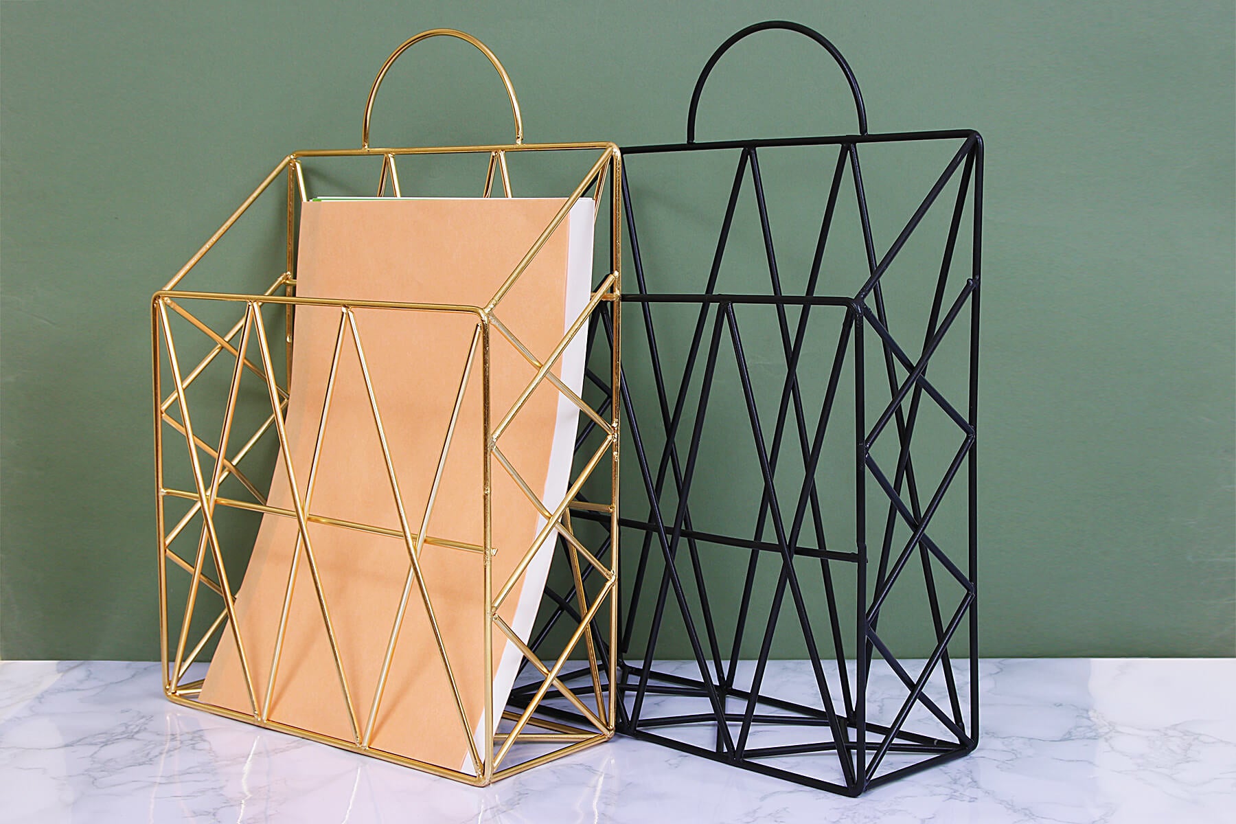 SQUARE MAGAZINE HOLDER