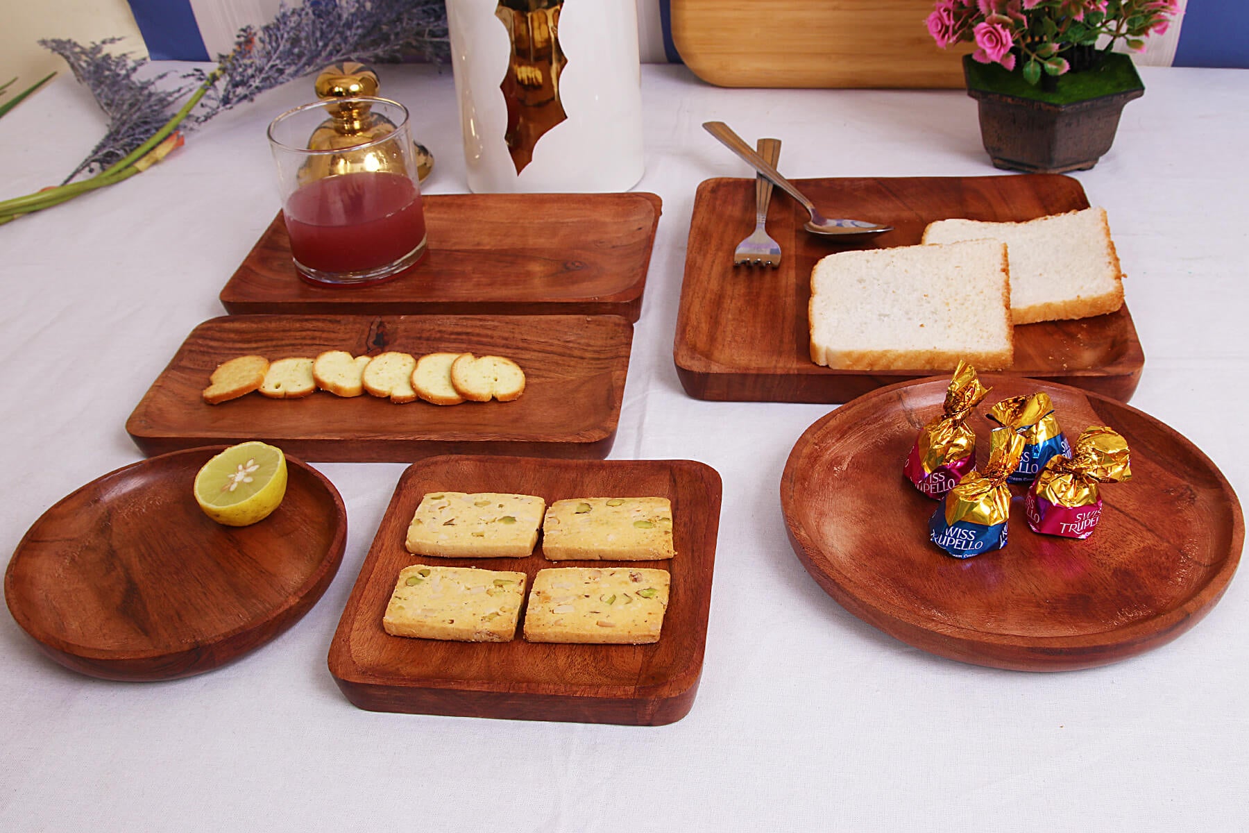 WOODEN ACACIA PLATTER SET OF 6