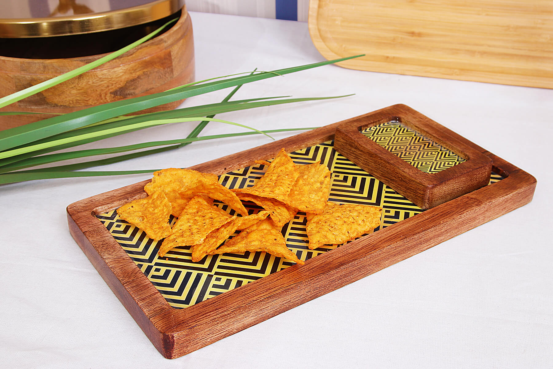 LONG CHIP AND DIP PLATTER WOOD WITH BOWL (Yellow)