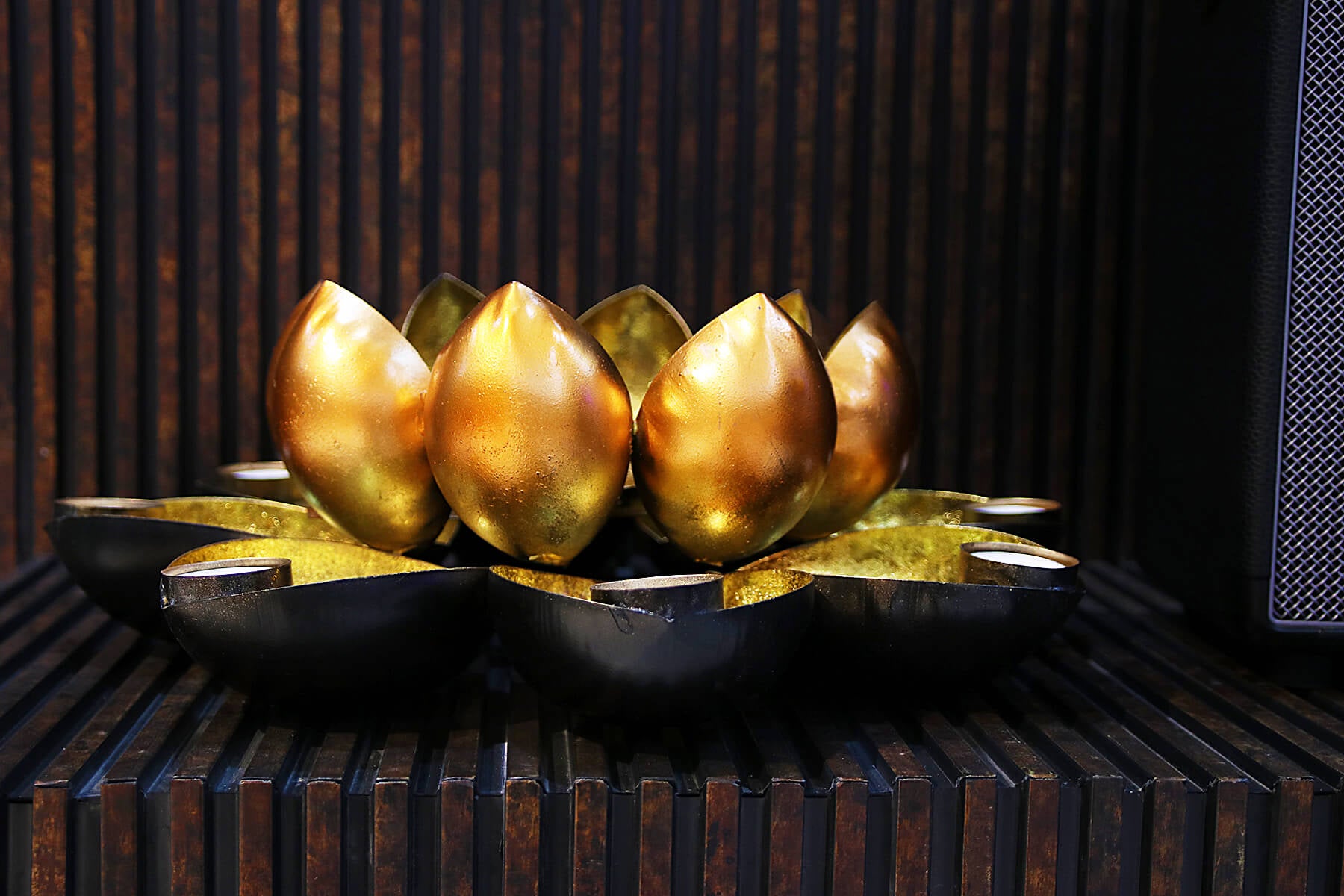 16 TEALIGHTS HOLDER/TEALIGHT RANGOLI